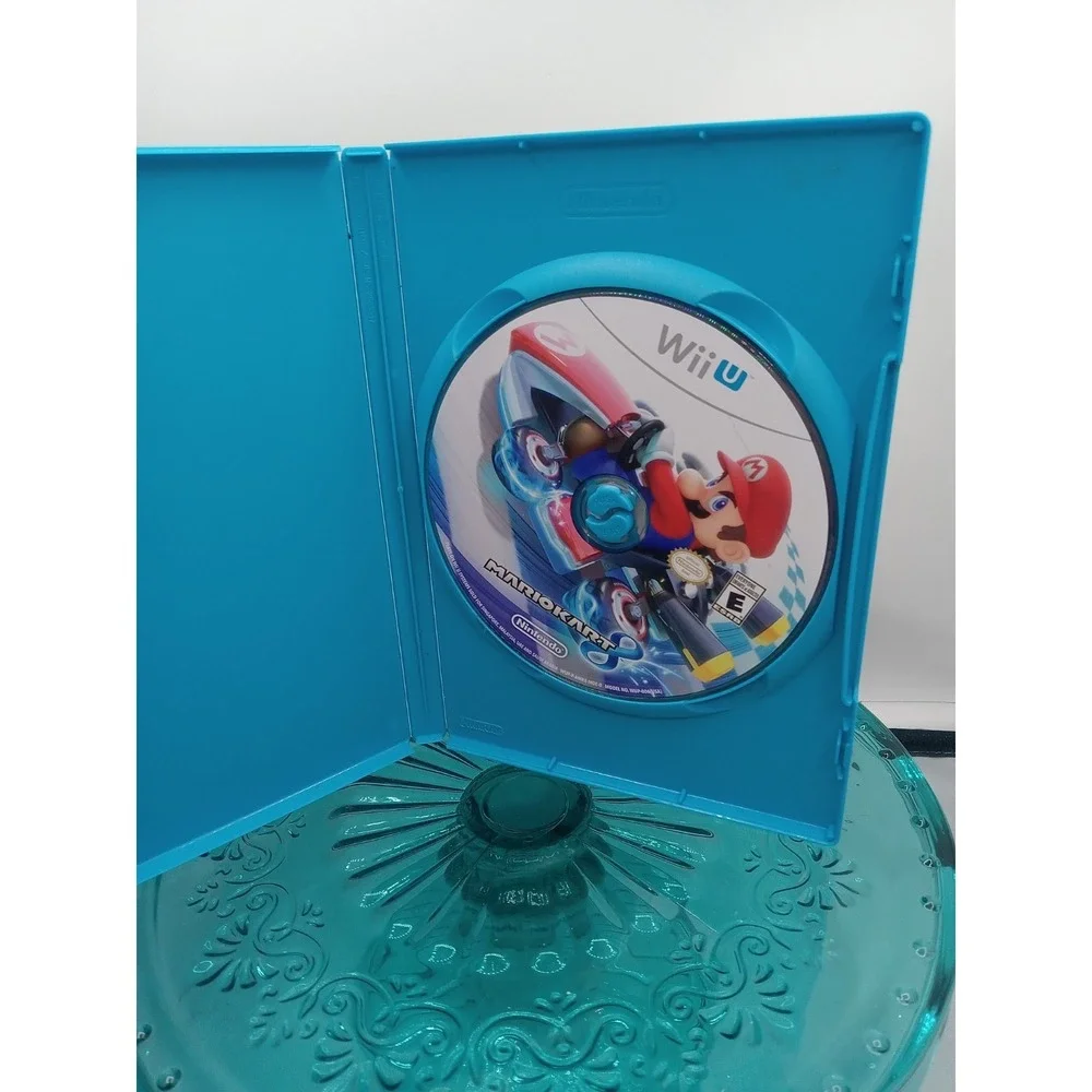 Mario Kart 8 (Nintendo Wii U, 2014) Not Complete Cover Is Faded